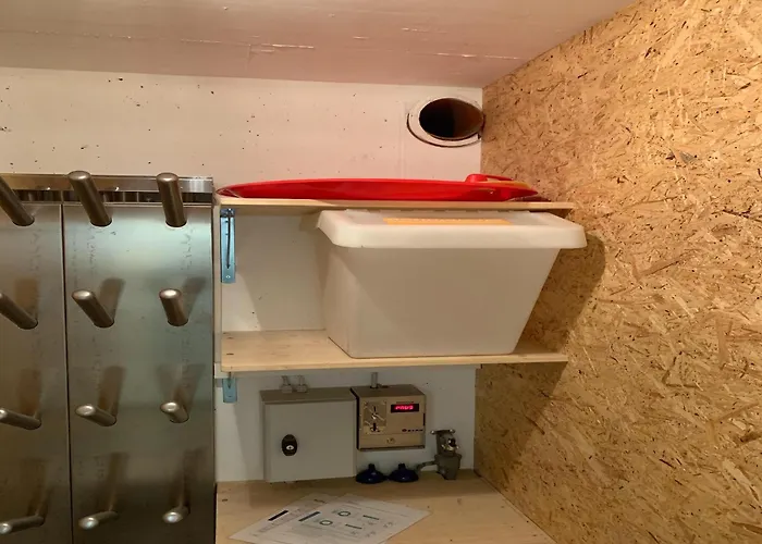 Modern Near The Area 公寓 *